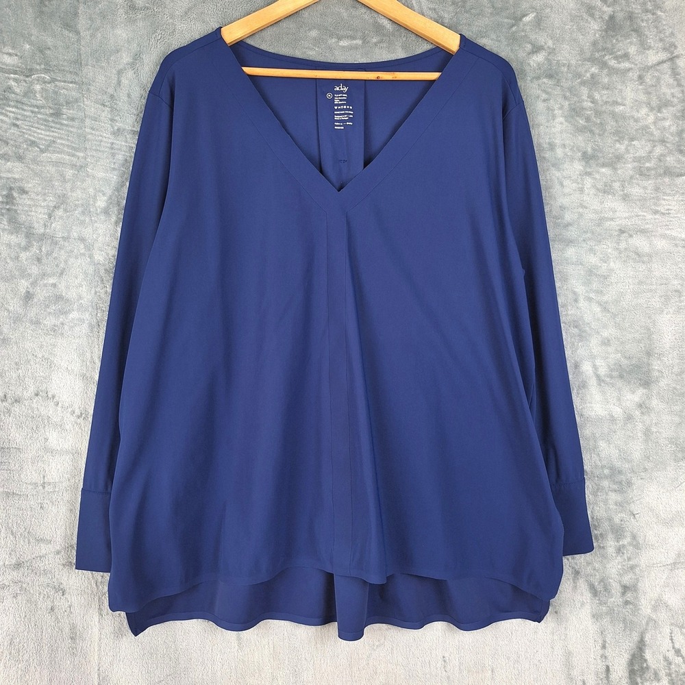Aday Top XL Blue Something Tailored Minimalist Preppy Clean Girl Capsule Travel